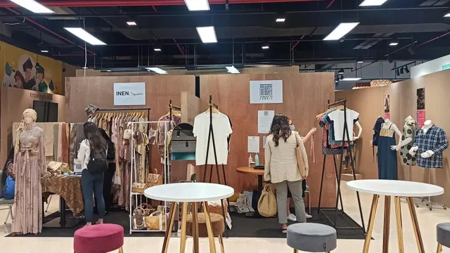 Kolaborasi Inspiratif APR dan Komunitas Peduli Lingkungan di Fashion Revolution Indonesia