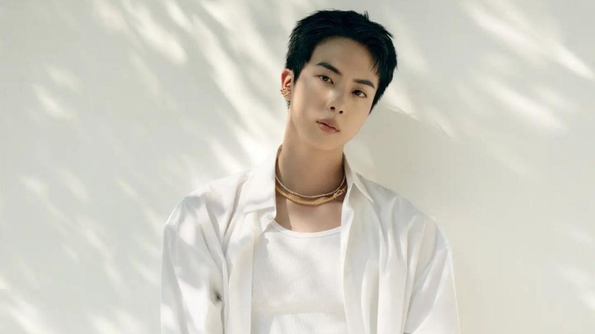 Berjiwa Mulia, Jin BTS Donasikan Rp1,1 Miliar Untuk Penderita Penyakit Langka