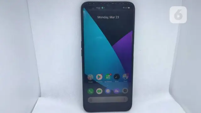Tampilan depan Realme 6 Pro. Liputan6.com/Iskandar
