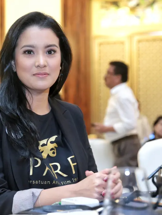 Dengan tegas, anak artis senior, Tety Liz itu mengatakan bahwa PARFI 56 merupakan organisasi profesi, bukan politik. Tujuannya bukan terlibat dalam politik, tapi untuk memajukan dunia perfilman nasional. (Adrian Putra/Bintang.com)