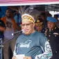 Wakil Menteri Dalam Negeri (Wamendagri) John Wempi Wetipo memimpin upacara peringatan Hari Sumpah Pemuda ke-94 dari bawah laut Tanjung Kayu Batu, Jayapura, Papua, Jumat (28/10/2022). (Foto: Istimewa)