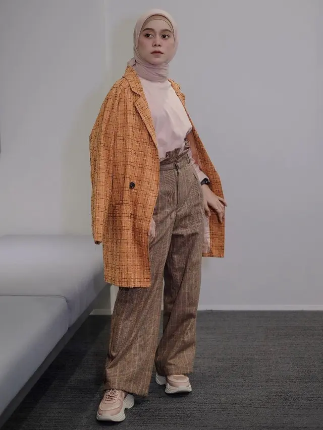 Inspirasi Baju Lebaran Lesti Kejora, credit: Instagram (@lestykejora)