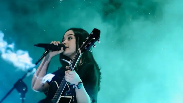 Single Pertamanya Jadi Trending di Youtube, Ini Pesona Penyanyi Cantik Chintya Gabriella