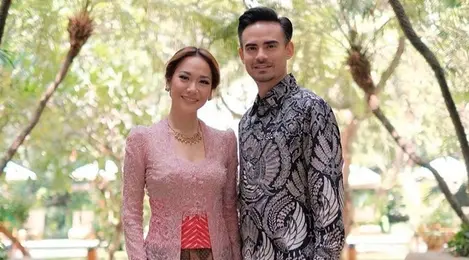 Mengharukan Bunga Citra Lestari Ucap Ulang Tahun Pernikahan Di Makam Ashraf Sinclair Entertainment Fimela Com