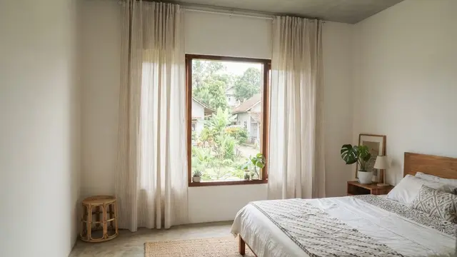 Menata Jendela Kamar Tidur