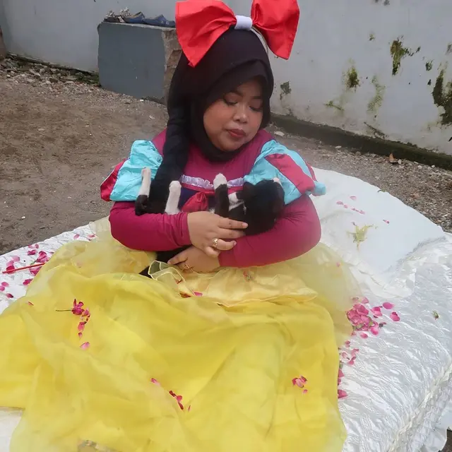 7 Potret Kekeyi Cosplay Jadi Sleeping Beauty Ini Curi Perhatian