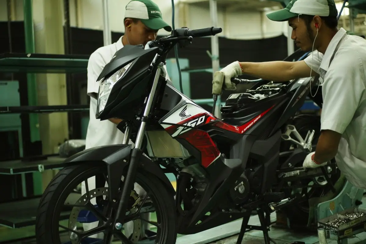 Honda Sonic 150R Ganti Stripe (Foto: PT AHM)