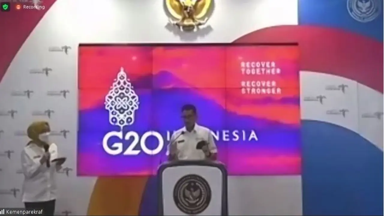 Menparekraf Sandiaga Uno di Weekly Press Briefing