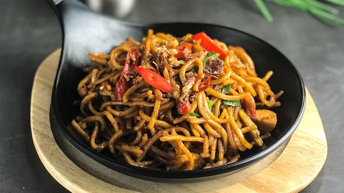 Menu Ramadan Hari Ini: Mie Gomak, Es Buah Semangka dan 