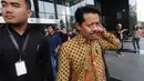 Rektor UIN Sunan Ampel, Masdar Hilmy meninggalkan Gedung KPK, usai menjalani pemeriksaan di Jakarta, Senin (17/6/2019). Masdar Hilmy diperiksa sebagai saksi terkait kasus seleksi jabatan di lingkungan Kementerian Agama tahun 2018-2019 untuk tersangka Romahurmuziy. (merdeka.com/Dwi Narwoko)