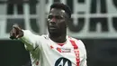 Pada menit ke-44, Monza mempertajam keunggulan setelah tendangan lengkung Keita Balde gagal diantisipasi penjaga gawang Inter Milan, Josep Martinez. (Isabella BONOTTO/AFP)