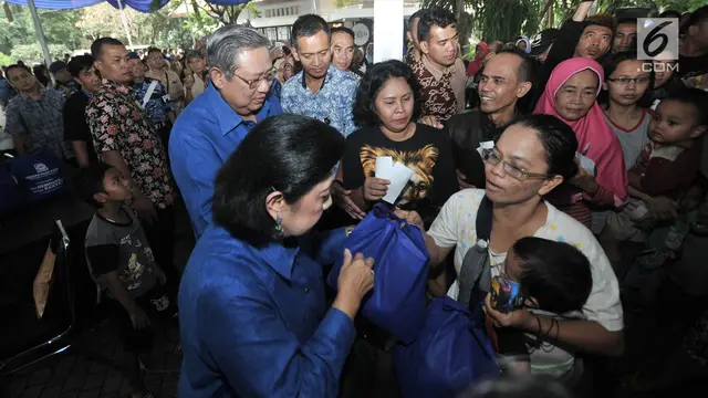 SBY Resmikan Gerakan Pasar Murah Demokrat di Jakarta