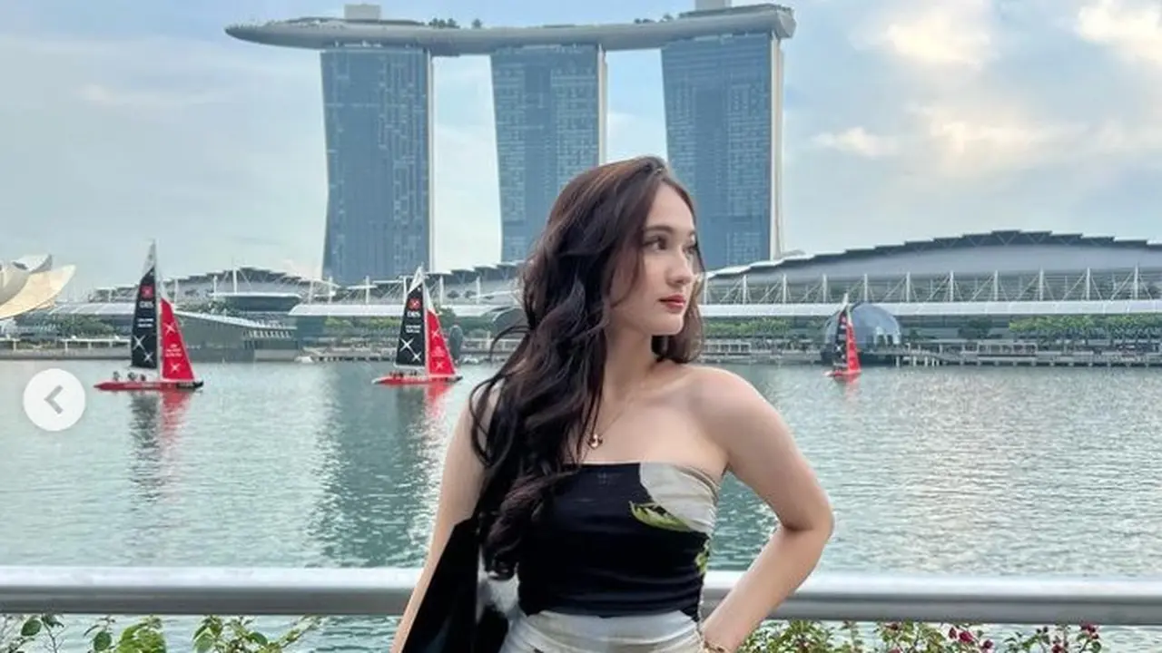 Potret Laura Moane di Marina Bay Sands (Instagram/@its_lauramoane2)
