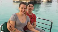 Maverick Vinales (kanan) dan Kiara Fontanesi, akhirnya berpisah setelah berpacaran selama hampir dua tahun sejak musim panas 2015. (Bola.com/Instagram/kiarafontanesi)