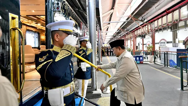 Prabowo menggunakan KA Nusantara Explorer dari Stasiun Batang, Kabupaten Batang menuju Jakarta, Kamis (30/7/2026). (Liputan6.com/Lizsa Egeham).