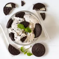 ilustrasi es krim oreo/copyright by 1989studio (Shutterstock)