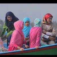 Dinda Kanya Dewi membintangi film Pesantren Impian yang diproduksi MD Pictures. Dalam film ini Dinda tampil mengenakan hijab.