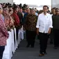 Presiden Joko Widodo saat menghadiri peresmian tol Soreang-Pasir Koja (Soroja) di Kab Bandung, Senin (4/12). Pembangunan tol ini dimulai, September 2015 ditandai dengan pencanangan tiang pertama atau groundbreaking. (Liputan6.com/Biro Pers Kepresidenan)