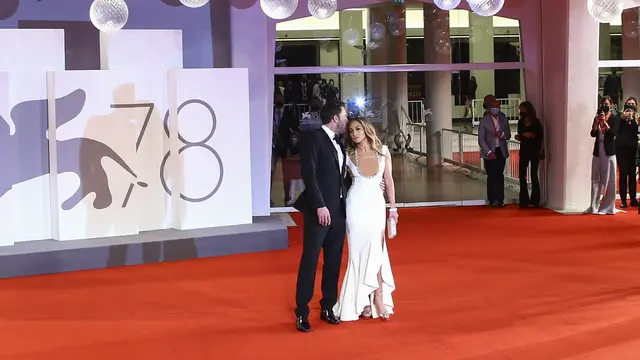 Ben Affleck - Jennifer Lopez. (Joel C Ryan/Invision/AP)