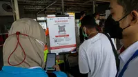 Banner Infografis Siap-Siap Masuk Pasar Rakyat dengan Aplikasi PeduliLindungi. (Liputan6.com/Trieyasni)