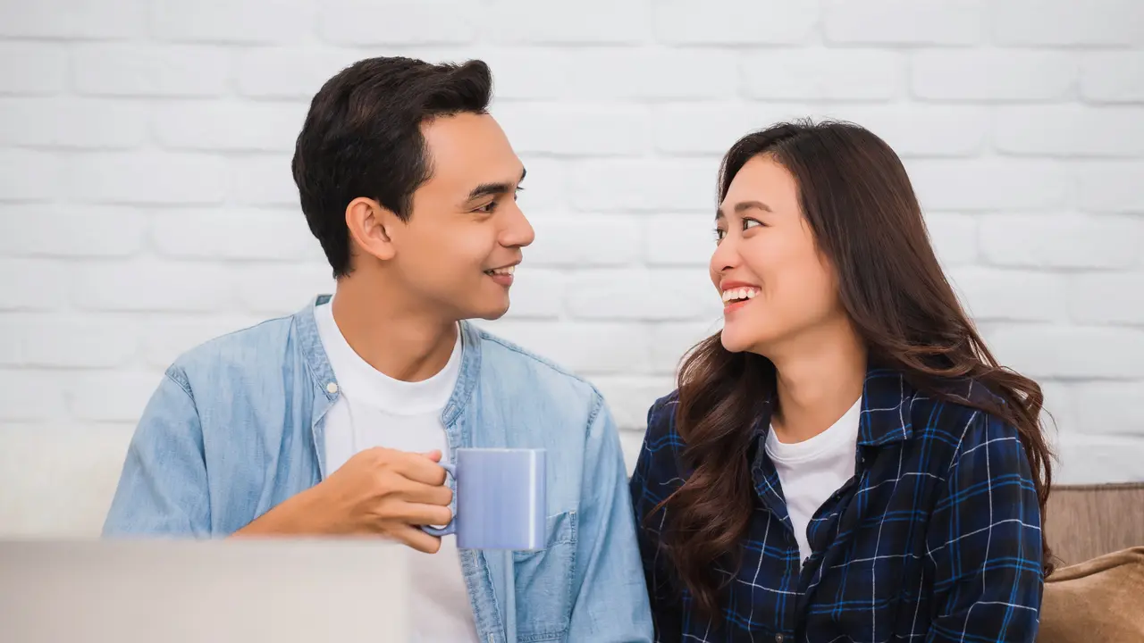 perempuan dan pasangan 1 september pendekatan