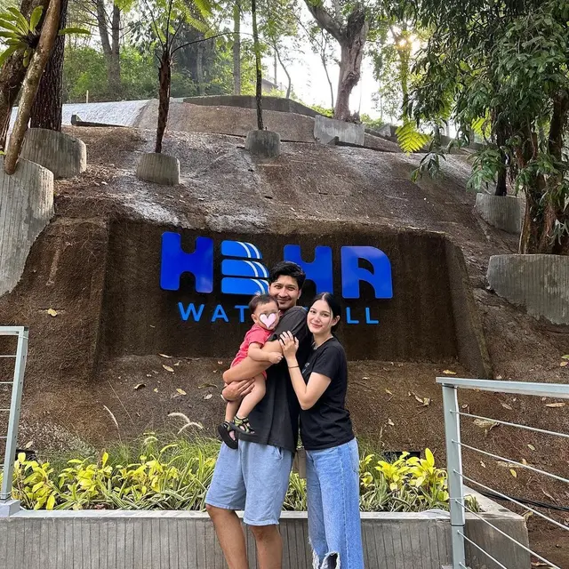 6 Potret Terbaru Aditya Zoni dan Yasmine Ow, Rumah Tangga Dikabarkan Retak