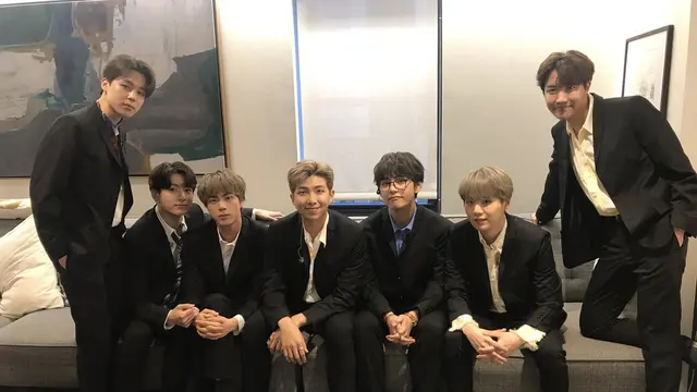 BTS (Twitter/ bts_bighit)