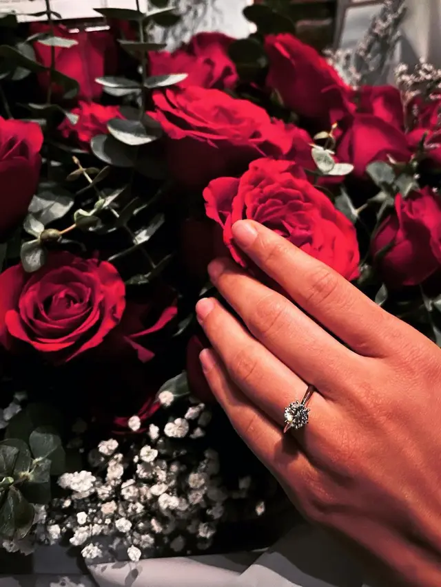 6 Momen Erick Iskandar Kakak Jessica Iskandar Lamar Kekasih, Beri Cincin Berlian