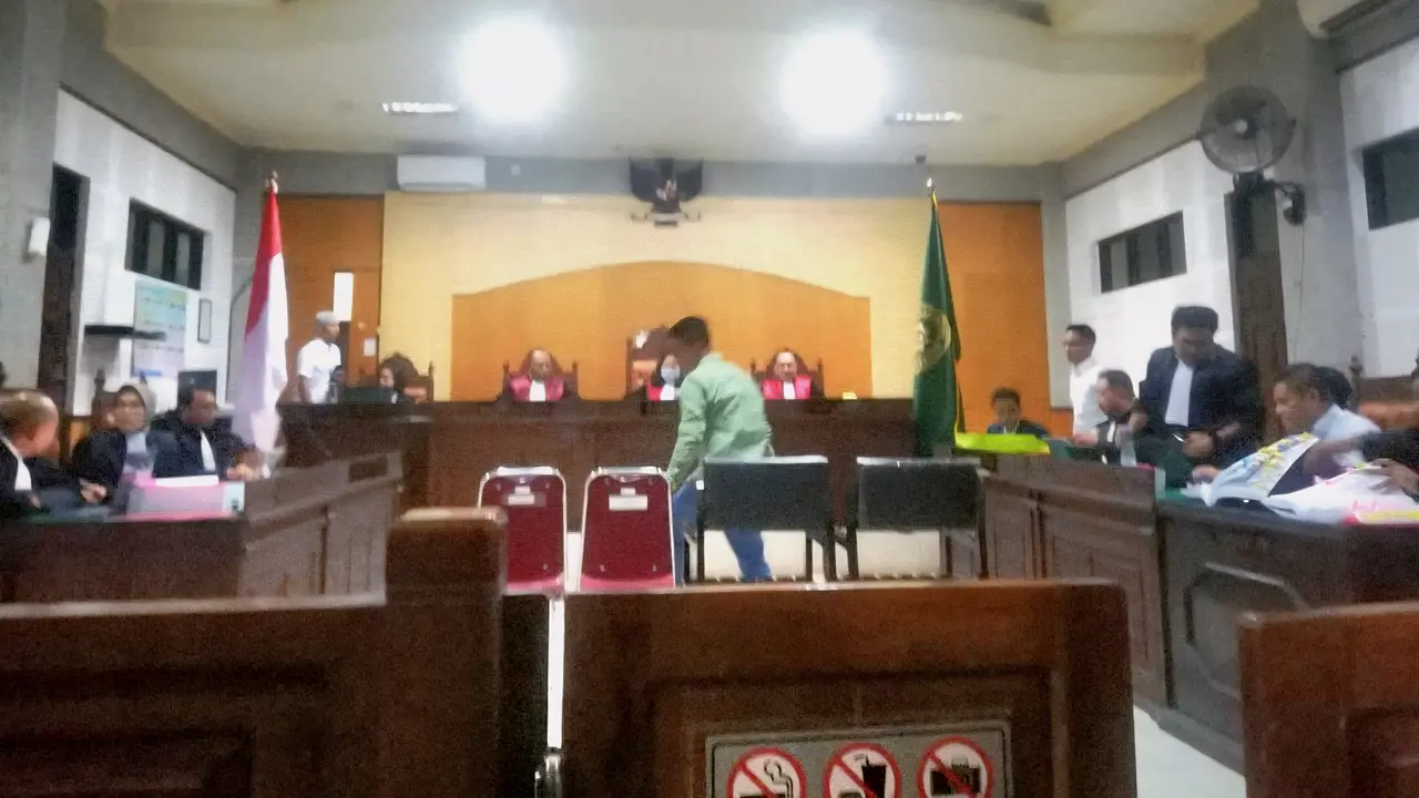Sidang kasus gratifikasi anggota DPRD NTB. (Liputan6.com/Hans Bahanan)
