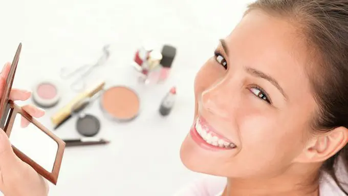 Make up sangat menjanjikan sebagai bisnis/copyright: thinkstockphotos.com