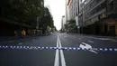 Aparat kepolisian setempat masih menutup jalan Sydney's Phillip menyusul terjadinya penyanderaan di Kafe Lindt, Sidney, Australia (16/12/2014). (REUTERS/David Gray)