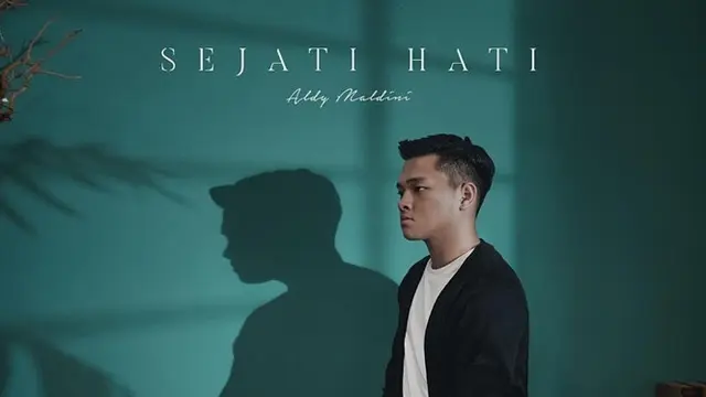 6 Potret Terbaru Aldy Maldini, Mantan CJR yang Baru Rilis Lagu Baru
