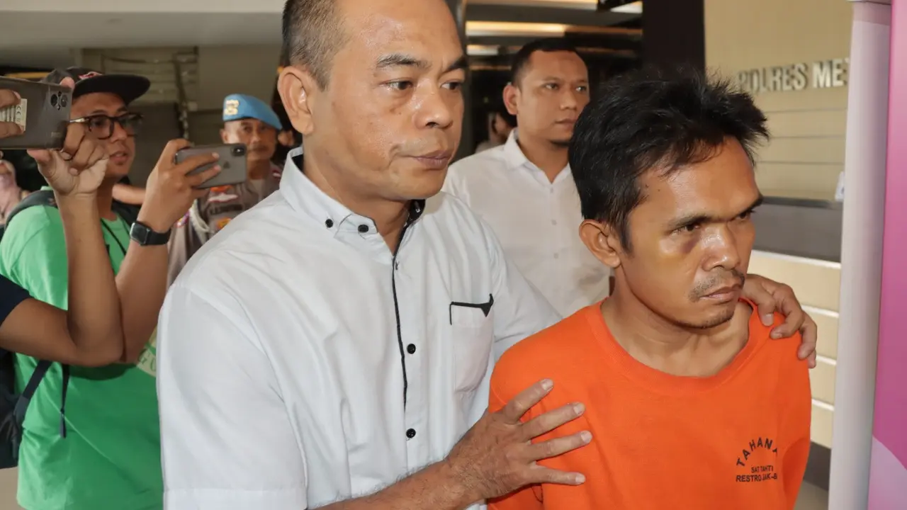 Pelaku A (40), pedagang jagung susu keju atau dikenal jasuke mencabuli anak di bawah umur. (dok Humas Polres Jakarta Barat)