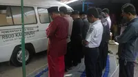 Ukuran peti jenazah pemuda Tegal obesitas itu mencapai panjang 2 meter dan tinggi 50 cm. (Liputan6.com/Fajar Eko Nugroho)