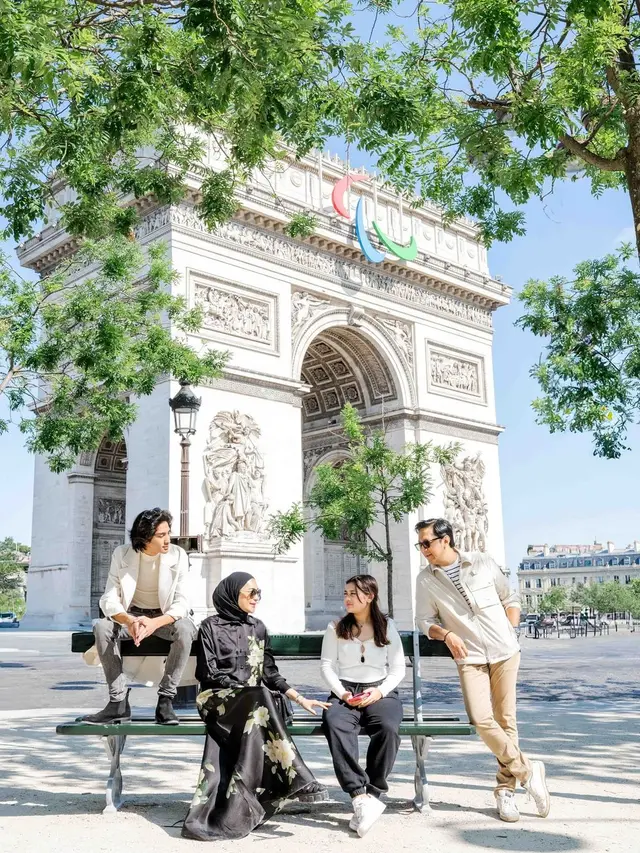 Gugat Cerai Diam-Diam, Ini 7 Potret Andre Taulany dan Erin yang Baru Liburan ke Eropa