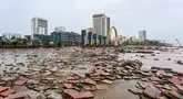 Pemandangan Pantai Cua Lo yang rusak setelah terjangan Topan Bualoi di Provinsi Nghe An, Vietnam pada 29 September 2025. (Thai An/AFP)
