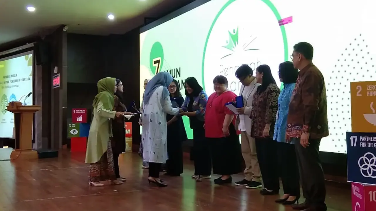 Liputan6.com menerima apresiasi dari CISDI sebagai mitra media program Pencerah Nusantara (Liputan6.com/Giovani Dio Prasasti)