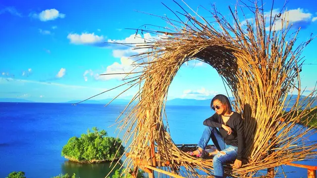 Pantai Maleura, di Kabupaten Muna.