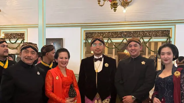 Kebaya mewah Dara Sarasvati jadi sorotan. (credit:instagram.com/darasarasvaati)