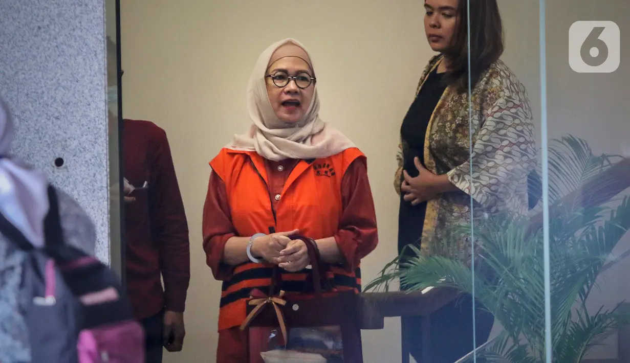 Dalam perkara tersebut, KPK pada Selasa, 19 September 2023, mengumumkan Direktur Utama PT Pertamina (Persero) 2009–2014 Galaila Karen Kardinah alias Karen Agustiawan (GKK alias KA) sebagai tersangka dugaan korupsi pengadaan gas alam cair (LNG) di PT Pertamina pada 2011–2021. (Liputan6.com/Angga Yuniar)