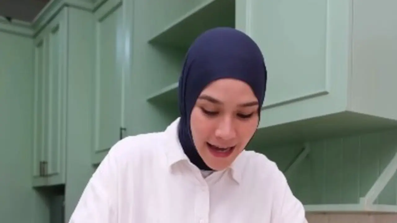 Potret Dapur Rumah Zaskia Adya Mecca