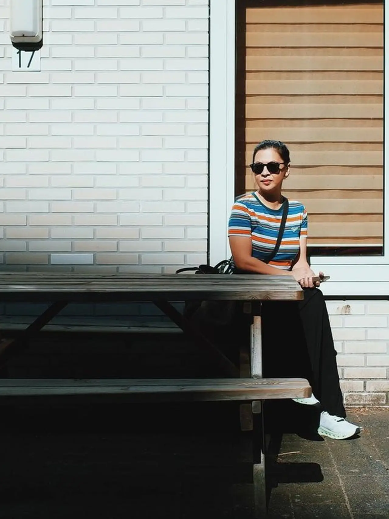 18 Tahun Menikah, Ini 10 Potret Cantik Fifi Karamoy Istri Vincent Rompies