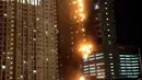 Kebakaran melanda hampir seluruh lantai di Gedung Neo Soho, Jakarta Barat, Rabu (9/11). (Istimewa)