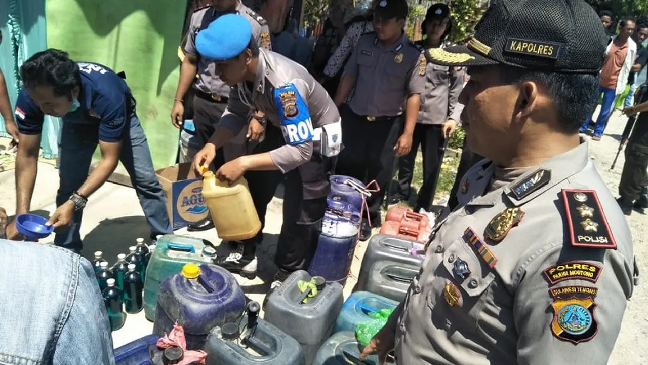 Polres Parigi Moutong sita puluhan liter BBM yang dijual mahal (Humas Polres Parigi Moutong/ Eka Hakim)