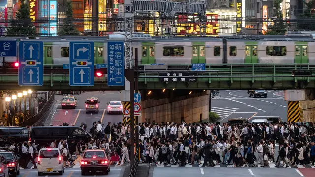 FOTO: Melihat Keseharian Warga di Pusat Kota Tokyo