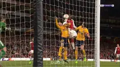 Berita video gol Antoine Griezmann dalam laga Arsenal kontra Atletico Madrid yang berakhir imbang 1-1 pada leg pertama semifinal Liga Europa 2017-2018. This video presented by BallBall.