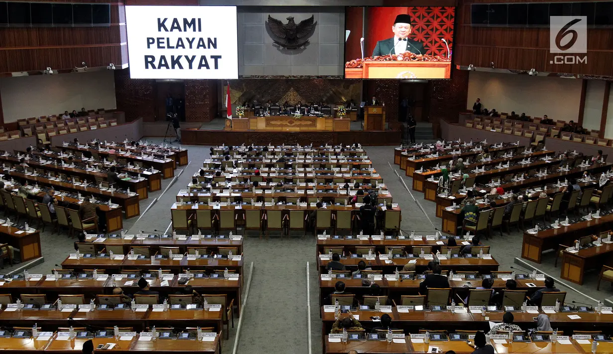 Suasana Rapat Paripurna ke-19 di Kompleks Parlemen, Senayan, Jakarta, Senin (5/3). Pada masa persidangan III sebelumnya, 9 Januari hingga 14 Februari 2018, DPR telah menyetujui perubahan kedua UU No 17 tahun 2014 tentang MD3. (Merdeka.com/Iqbal Nugroho)
