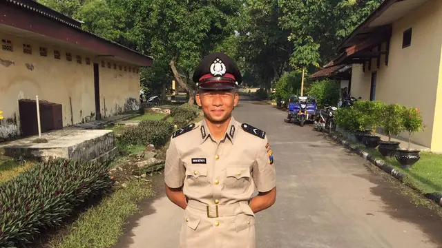 Awan Setho, kiper Bhayangkara FC. (Bola.com/Fahrizal Arnas)
