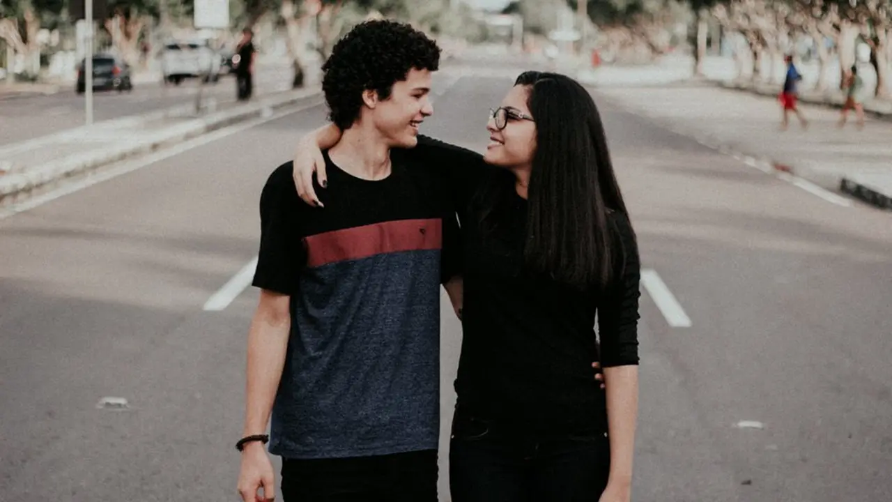 Ilustrasi Relationship