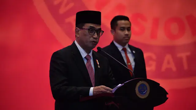 Menteri Perhubungan Budi Karya Sumadi resmi melantik Marsekal Madya TNI Kusworo jadi Kepala Badan Nasional Pencarian dan Pertolongan (Basarnas).